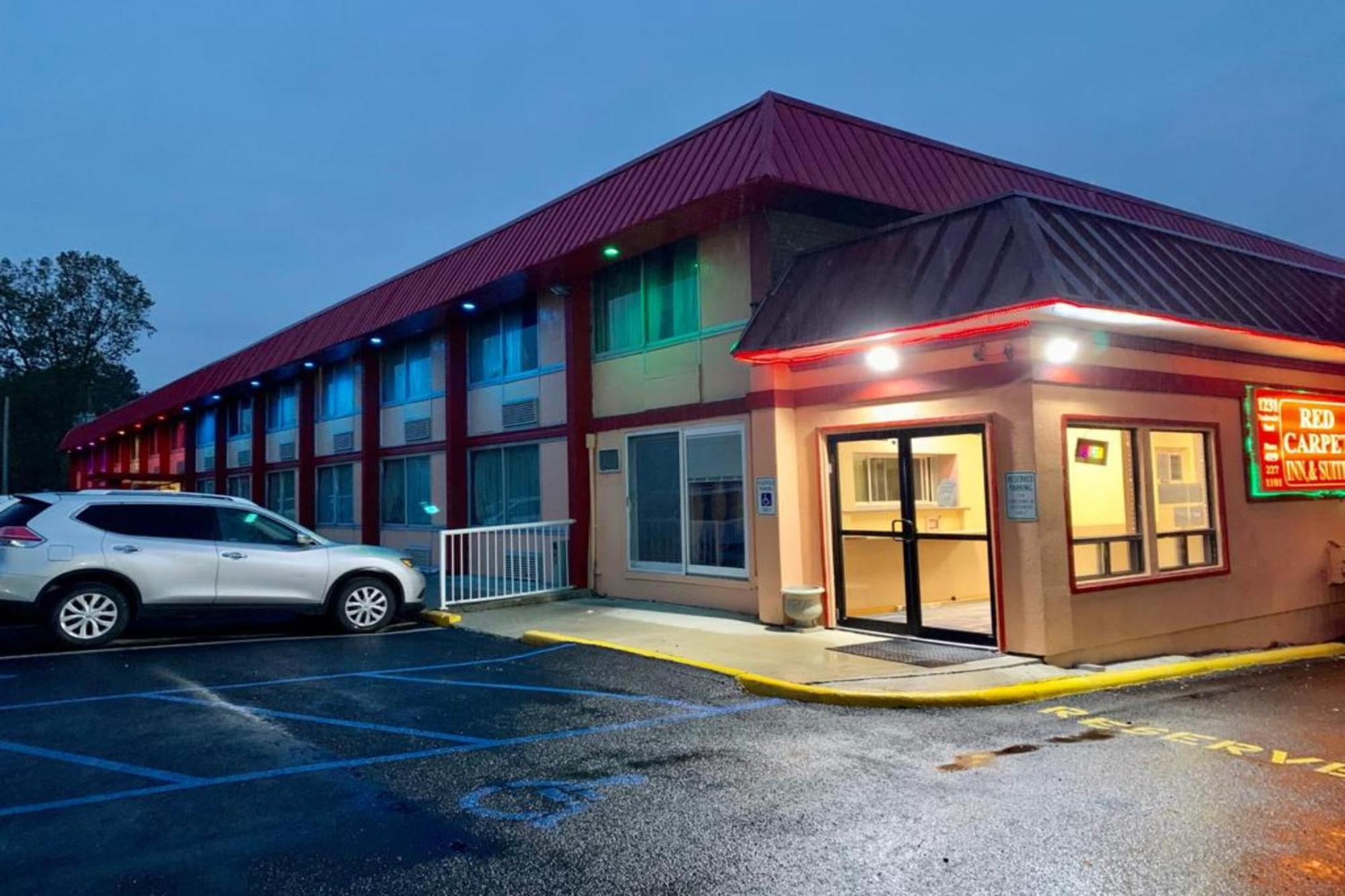 Red Carpet Inn & Suites Lima -Listing Partner Экстерьер фото