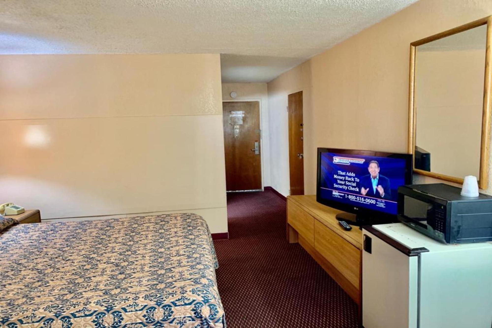 Red Carpet Inn & Suites Lima -Listing Partner Экстерьер фото