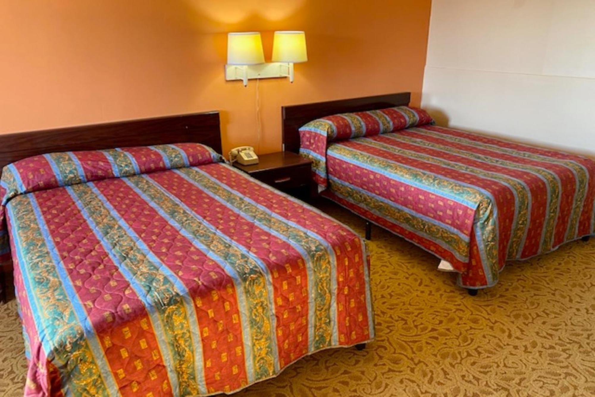 Red Carpet Inn & Suites Lima -Listing Partner Экстерьер фото