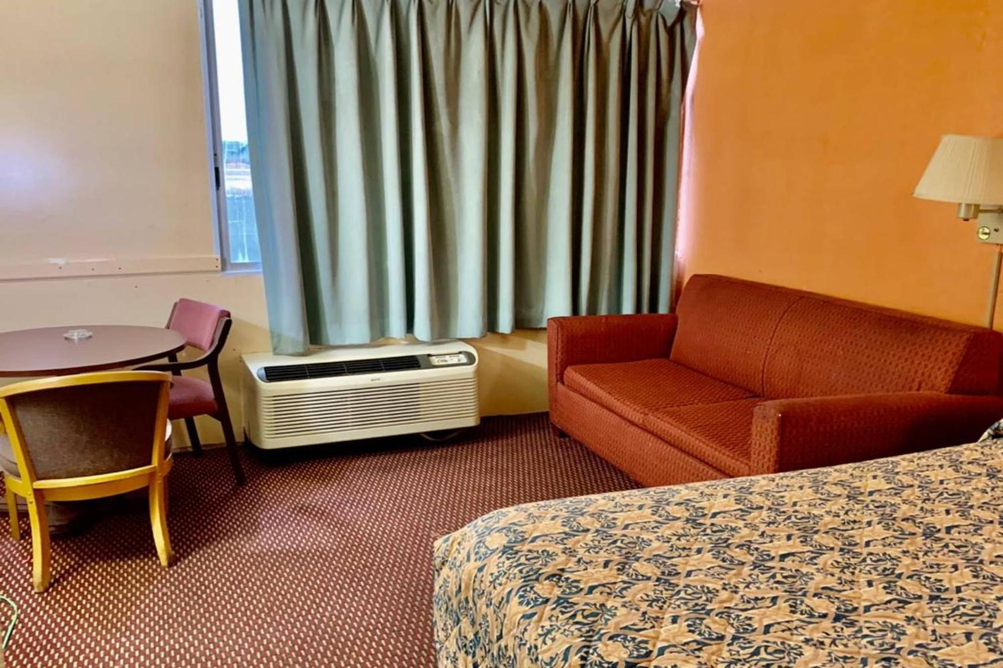 Red Carpet Inn & Suites Lima -Listing Partner Экстерьер фото